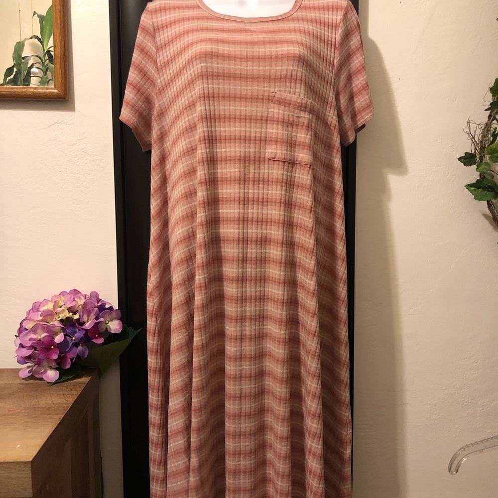 Carley Dress Lula roe. Pink and cream